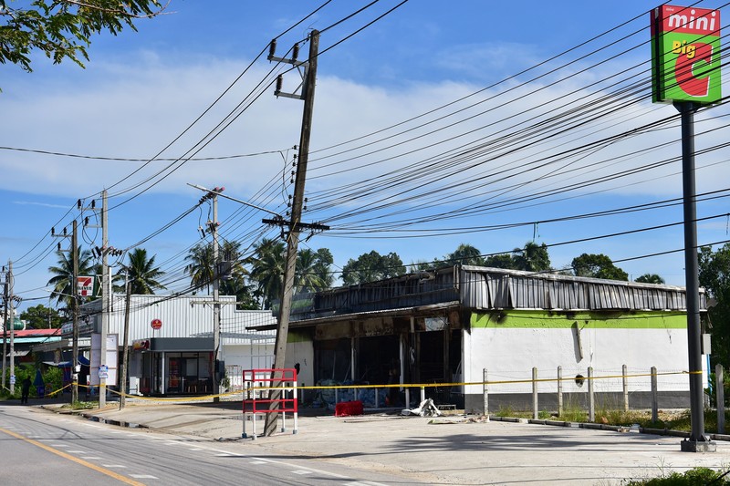 A shop is seen in an aftermath of an explosion which ripped through the southern Thailand province of Yala in what appeared to be multiple coordinated attacks in several locations, in Yala, Thailand August 17, 2022. REUTERS/Surapan Boonthanom