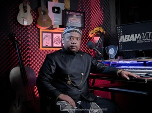 Abah Lala Ubah Lagu Ojo Dibandingke untuk Prabowo: Yo Mesti Menang