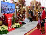Momen Jokowi Ajak Cucu Nonton Prosesi Kirab Budaya