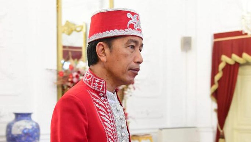 Presiden Jokowi Kenakan Baju Adat Buton pada HUT ke-77 Kemerdekaan RI. (Muchlis Jr - Biro Pers Sekretariat Presiden)