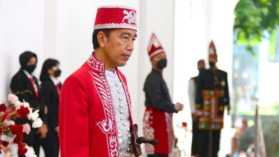 Presiden Jokowi Kenakan Baju Adat Buton pada HUT ke-77 Kemerdekaan RI. (Muchlis Jr - Biro Pers Sekretariat Presiden)
