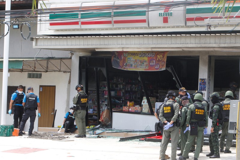 THAILAND-INSURGENCY/ A shop is seen in an aftermath of an explosion which ripped through the southern Thailand province of Yala in what appeared to be multiple coordinated attacks in several locations, in Yala, Thailand August 17, 2022. REUTERS/Surapan Boonthanom