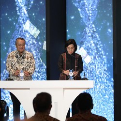 Beda Pandangan Sri Mulyani & Gubernur BI Soal Rupiah Rp16.000/US$