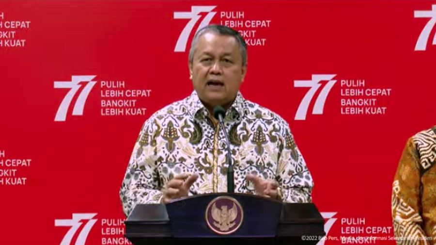 Gubernur Bank Indonesia, Perry Warjiyo Saat Memberikan Keterangan Pers terkait Pembukaan Rakornas Pengendalian Inflasi Tahun 2022