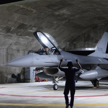 Was-was Diserang China, Taiwan Pamer Kekuatan Militer