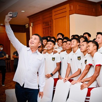 Senyum Semringah Timnas U-16 Dapat Bonus dari Jokowi