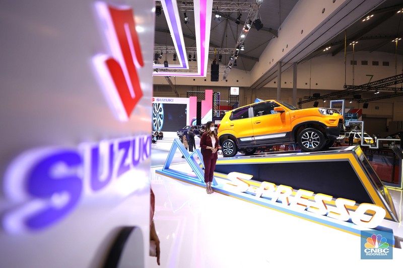 Suzuki S-Presso di ajang Pameran Gaikindo Indonesia International Auto Show (GIIAS) 2022 di Tangerang, Banten, Kamis (11/8/2022). (CNBC Indonesia/ Tri Susilo)