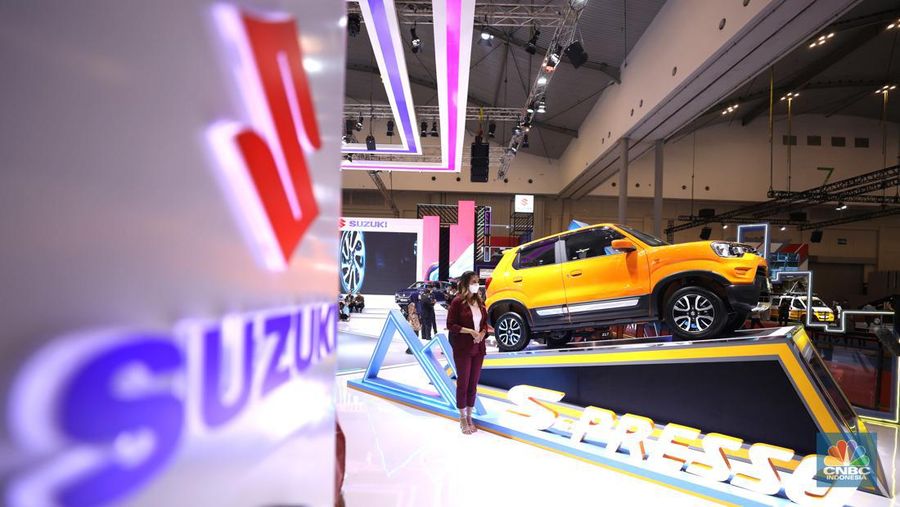 Suzuki S-Presso di ajang Pameran Gaikindo Indonesia International Auto Show (GIIAS) 2022 di Tangerang, Banten, Kamis (11/8/2022). (CNBC Indonesia/ Tri Susilo)