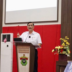 Saat Luhut Ingatkan Mahasiswa Deretan Harta Karun RI