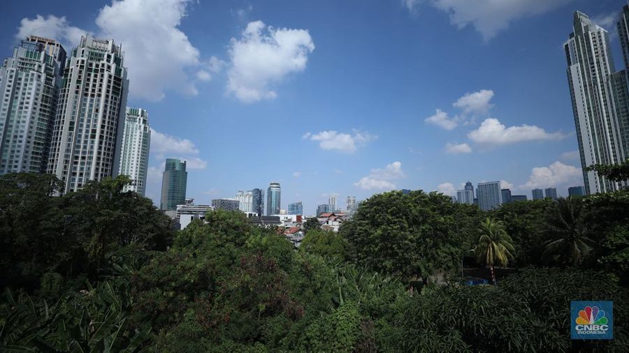Suasana lahan kosong di kawasan Tendean, Jakarta, Jumat (9/8/2022). (CNBC Indonesia/  Tri Susilo)