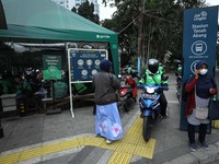 Grab-Gojek Banjir Saingan Baru, Angkat Jemuran hingga Digaji