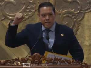 Jawab Hasto, Golkar Sebut Tak Ada Tekanan Dukung Gibran Jadi Cawapres