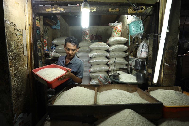 Stok Gudang Beras di Pasar Jakarta Masih Aman. (CNBC Indonesia/Tri Susilo)