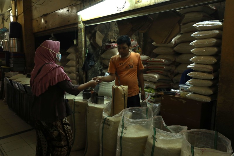 Stok Gudang Beras di Pasar Jakarta Masih Aman. (CNBC Indonesia/Tri Susilo)