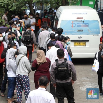 Oh Ternyata Ini yang Bikin Orang Antre Tukar Uang Kertas Baru