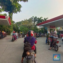 Seliter Pertalite Rp7.650, Boleh Gak Kalau Cuma Beli Goceng?