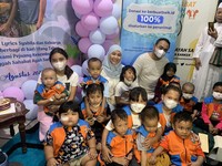 Meisya-Bebi Ajak Donasi Rumah Singgah Penampung Pasien Kanker