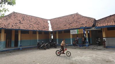 img-title