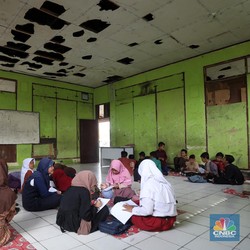Miris Masih Ada Bangunan Sekolah Rusak di Pinggir Ibu Kota