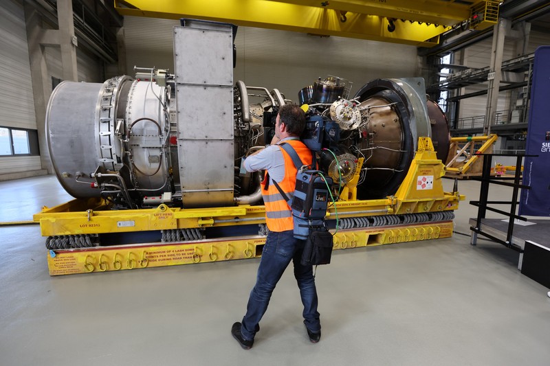 UKRAINE-CRISIS/GERMANY-GAS FILE PHOTO: A view shows pipes at the landfall facilities of the 'Nord Stream 1' gas pipeline in Lubmin, Germany, July 21, 2022. REUTERS/Annegret Hilse//File Photo