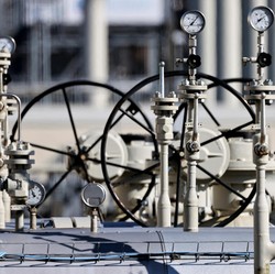 Harga Minyak Stabil, Investor Pantau Perkembangan Rusia-Ukraina