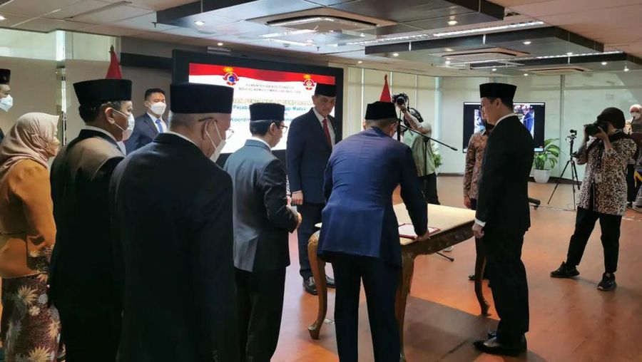 Pelantiakn Rachmat Kaimuddin dilantik menjadi Deputi Bidang Koordinasi Infrastruktur dan Transportasi. (Tangkapan Layar via Instagram @mrachmatk)