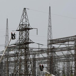 Tersisa 0,8% Masyarakat Belum Menikmati Listrik!