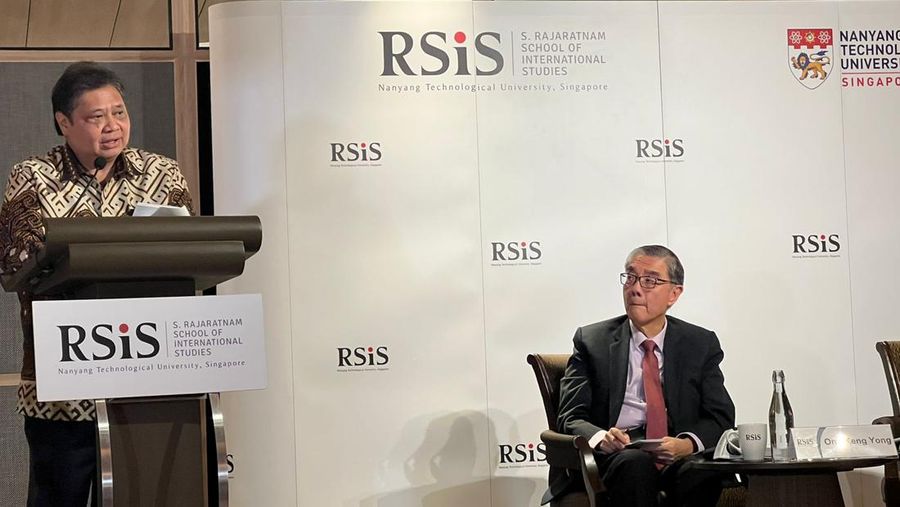 Airlangga Hartanto dalam Kuliah Umum Indonesia, Singapore, ASEAN and the New Asian Landscape. (CNBC Indonesia/Wahyu Daniel P)