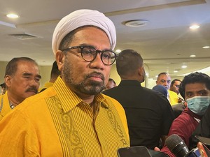 Ngabalin: Jokowi Tak ke Golkar, Bapak Balik Solo