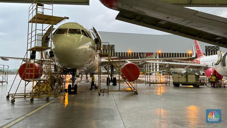 Batam Aero Technic (BAT) sebagai pusat perawatan dan pengerjaan penanganan perbaikan pesawat udara (Maintenance, Repair, Overhaul/ MRO) member of Lion Air Group senantiasa mengembangkan kapabilitas dan kemampuan. (CNBC Indonesia/Wahyu Daniel P)