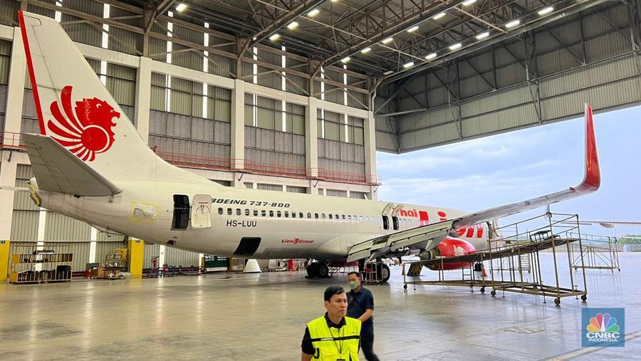 Batam Aero Technic (BAT) sebagai pusat perawatan dan pengerjaan penanganan perbaikan pesawat udara (Maintenance, Repair, Overhaul/ MRO) member of Lion Air Group senantiasa mengembangkan kapabilitas dan kemampuan. (CNBC Indonesia/Wahyu Daniel P)