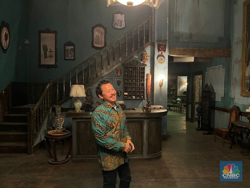 CEO Infinite Studios Mike Wiluan saat di lokasi studio film kawasan Batam, Kepulauan Riau. (CNBC Indonesia/Wahyu Daniel P)