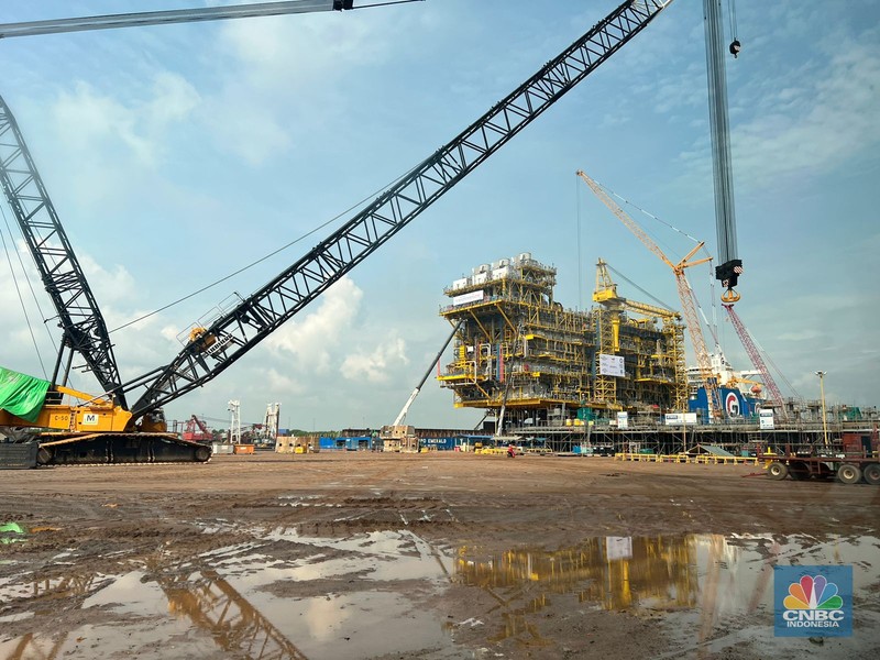 Di Indonesia sudah ada fasilitas produksi anjungan lepas pantai di Batam, Kepulauan Riau. Fasilitas ini dimiliki oleh McDermott. (CNBC Indonesia/Wahyu Daniel P) Di Indonesia sudah ada fasilitas produksi anjungan lepas pantai di Batam, Kepulauan Riau. Fasilitas ini dimiliki oleh McDermott. (CNBC Indonesia/Wahyu Daniel P)