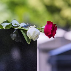 5 Ide Bisnis yang Bisa Cuan dari Orang Meninggal