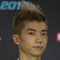 Berbakat & Baik Hati, Artis K-Pop Ini Suka Traktir Penggemar