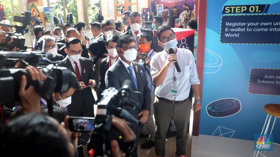 Robot 5G di pertemuan keempat Digital Economy Working Grop (4th DEWG) Presidensi G20 Indonesia di Nusa Dua, Bali, Senin (29/8/2022). (CNBC Indonesia/Muhammad Sabki)