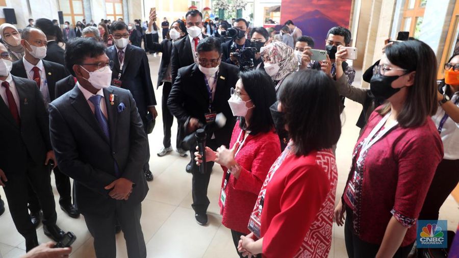 Robot 5G di pertemuan keempat Digital Economy Working Grop (4th DEWG) Presidensi G20 Indonesia di Nusa Dua, Bali, Senin (29/8/2022). (CNBC Indonesia/Muhammad Sabki)