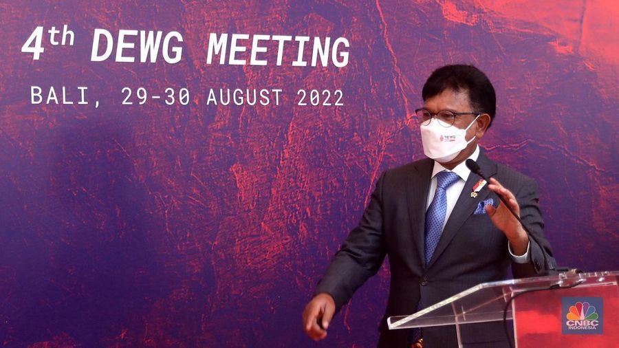 Menteri Komunikasi dan Informatika (Menkominfo) Johnny G. Plate membuka Industri Task Force pada pertemuan keempat Digital Economy Working Grop (4th DEWG) Presidensi G20 Indonesia di Nusa Dua, Bali, Senin (29/8/2022). (CNBC Indonesia/Muhammad Sabki)