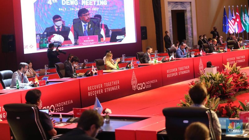 Menteri Komunikasi dan Informatika RI, Johnny G Plate membuka dan menghadiri Kelompok Kerja Ekonomi Digital Group of Twenty atau Digital Economy Working Group (4th DEWG Meeting) G20 pada 29-30 Agustus 2022 di Hotel Mulia Resort Nusa Dua, Bali , Senin (29/8/2022). (CNBC Indonesia/Muhammad Sabki)