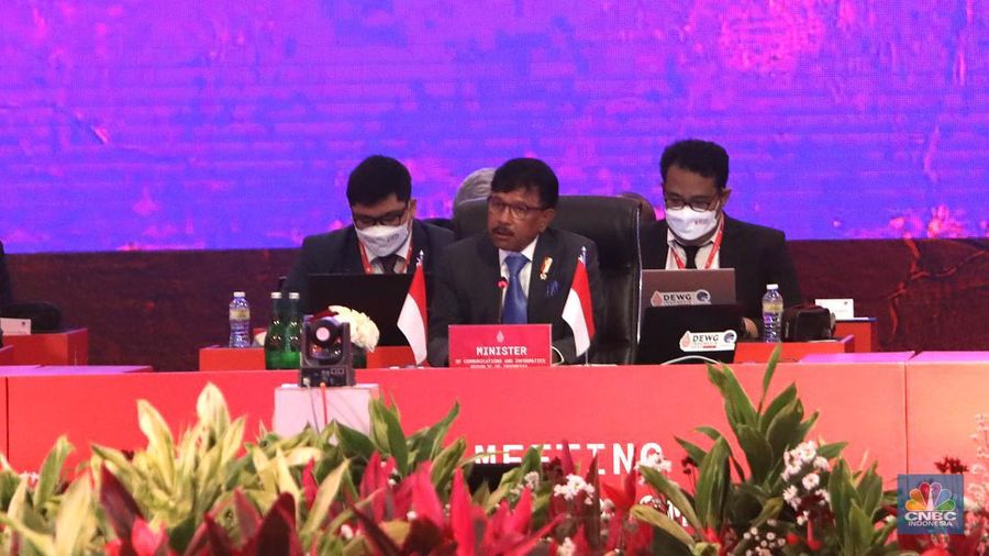 Menteri Komunikasi dan Informatika RI, Johnny G Plate membuka dan menghadiri Kelompok Kerja Ekonomi Digital Group of Twenty atau Digital Economy Working Group (4th DEWG Meeting) G20 pada 29-30 Agustus 2022 di Hotel Mulia Resort Nusa Dua, Bali , Senin (29/8/2022). (CNBC Indonesia/Muhammad Sabki)