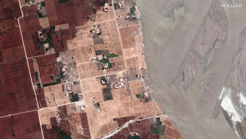 Satelit Maxar Technologies menunjukkan banjir, di Rajanpur, Pakistan. (VIA REUTERS/MAXAR TECHNOLOGIES)