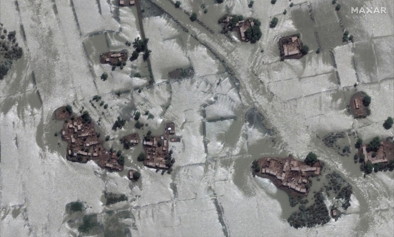Satelit Maxar Technologies menunjukkan banjir, di Rajanpur, Pakistan. (VIA REUTERS/MAXAR TECHNOLOGIES) Satelit Maxar Technologies menunjukkan banjir, di Rajanpur, Pakistan. (VIA REUTERS/MAXAR TECHNOLOGIES)