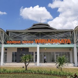 Banyak Bandara Sepi 'Bak Kuburan' di RI, Ini Biang Keroknya