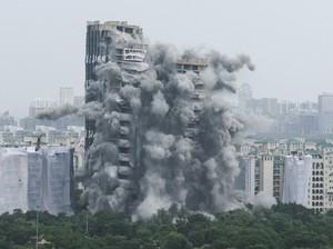 Tak Banyak yang Tahu, Begini Cara Merobohkan Gedung Kosong