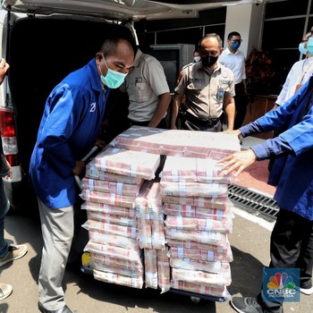Begini Penampakan 'Gunungan Uang' Surya Darmadi di Kejagung