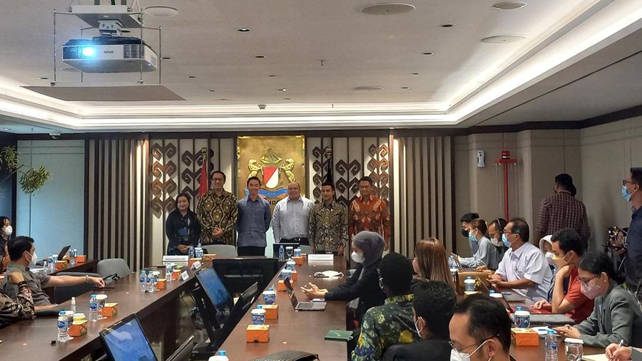 Diskusi Publik KADIN BPKD