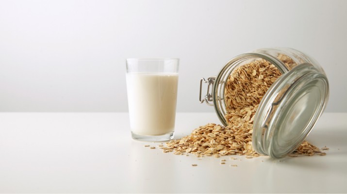Ilustrasi susu oat (Freepik) Ilustrasi susu oat (Freepik)