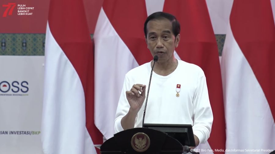 Pemberian Nomor Induk Berusaha kepada UMK Perseorangan, GOR Toware, Jayapura, 31 Agustus 2022. (Tangkapan layar Youtube Sekpres RI)