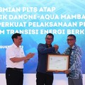 Demi Industri Hijau, PLN Serahkan 800 Unit REC Ke Danone