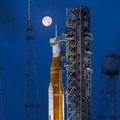 Malam Minggu ke Mana? Roket NASA Rencananya Mau ke Bulan